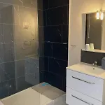 Del Re 1 Dans Avec Piscine *