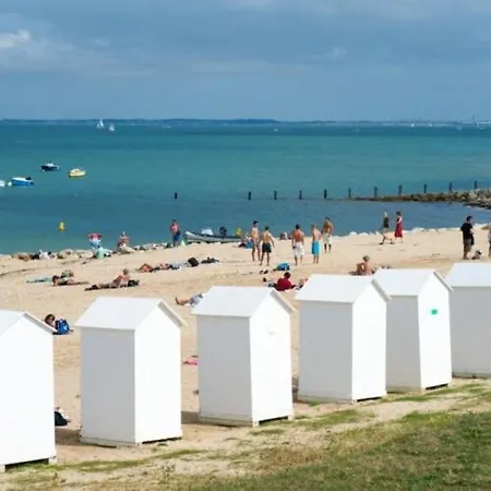 Del Re 1 Dans Résidence Avec Piscine Hébergement de vacances *