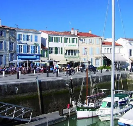 Del Re 1 Dans Avec Piscine