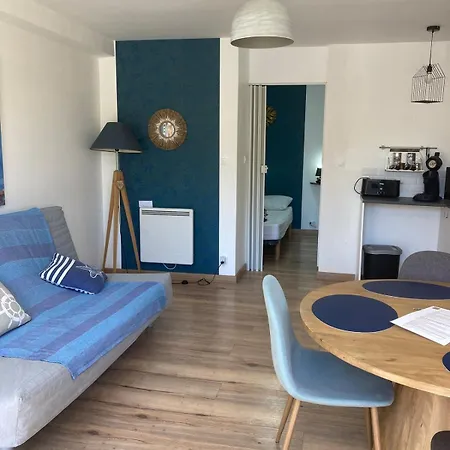 Del Re 1 Dans Avec Piscine La Flotte